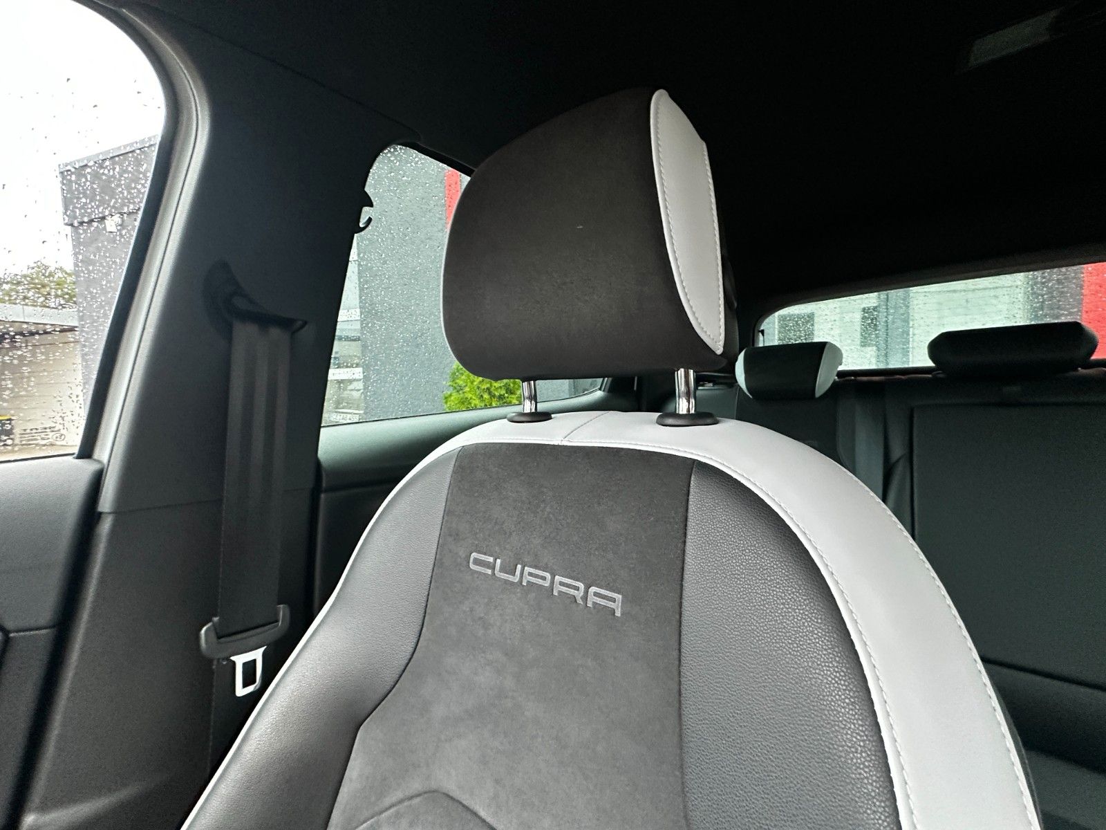 Fahrzeugabbildung Cupra Cupra 265  DSG LED NAVI PDC