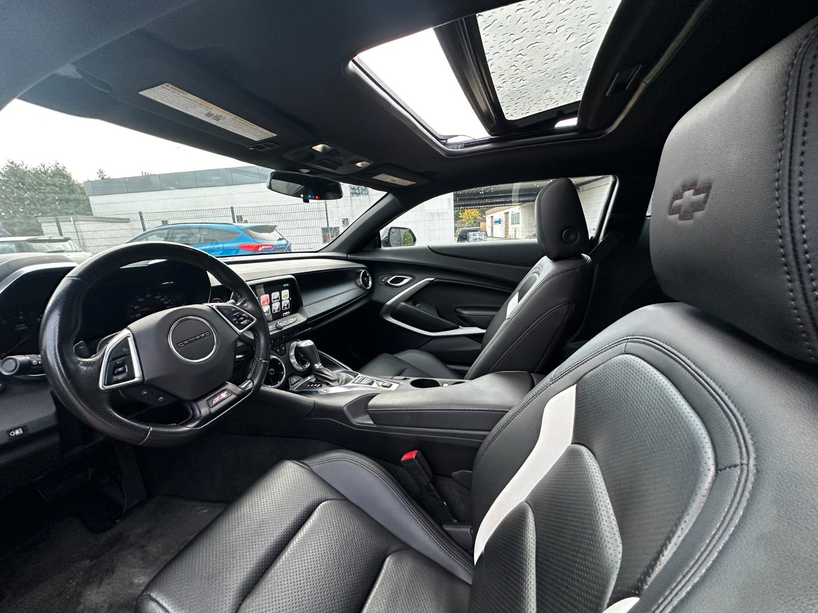 Fahrzeugabbildung Chevrolet Camaro SS Coupé V8 Aut. S-Dach Leder SHZ