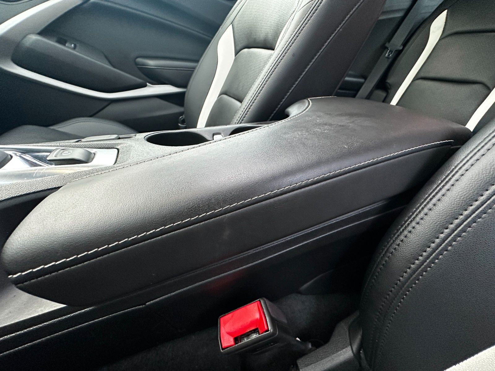 Fahrzeugabbildung Chevrolet Camaro SS Coupé V8 Aut. S-Dach Leder SHZ