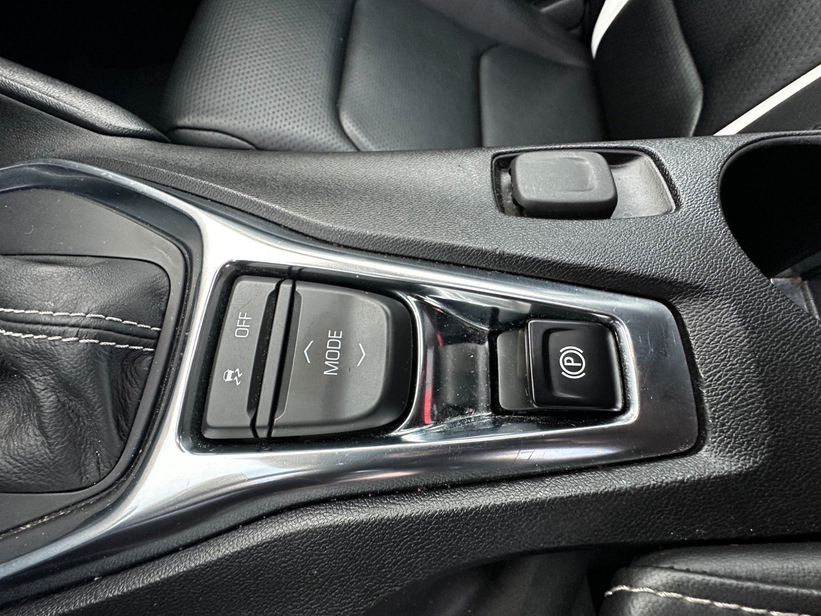 Fahrzeugabbildung Chevrolet Camaro SS Coupé V8 Aut. S-Dach Leder SHZ