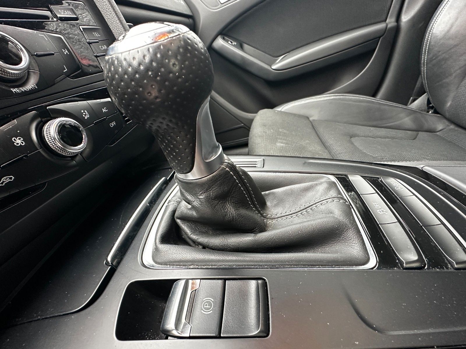 Fahrzeugabbildung Audi A5 3.0 TDI 4x4 3xS Line Sport / Plus SD 8xAlu