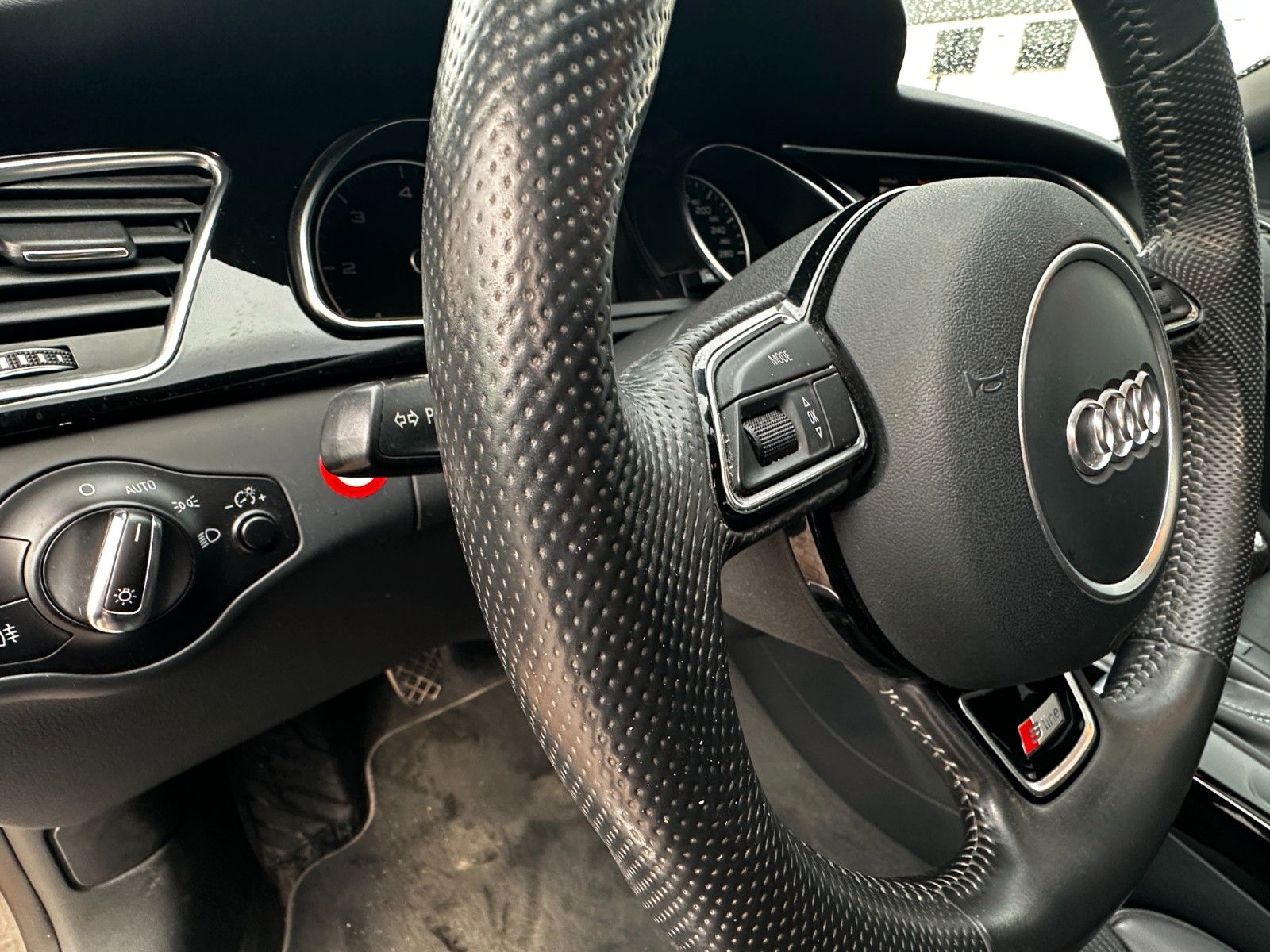 Fahrzeugabbildung Audi A5 3.0 TDI 4x4 3xS Line Sport / Plus SD 8xAlu