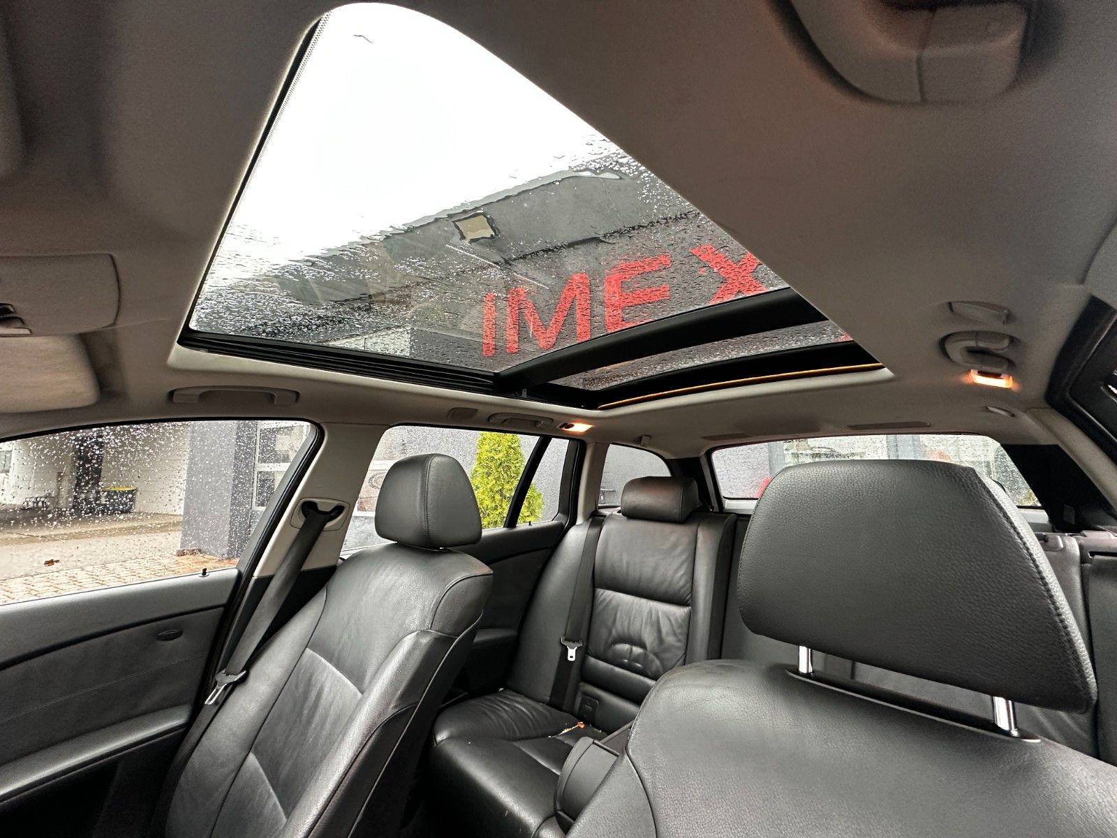 Fahrzeugabbildung BMW 525 d Autom. Leder Pano Navi SH Xenon