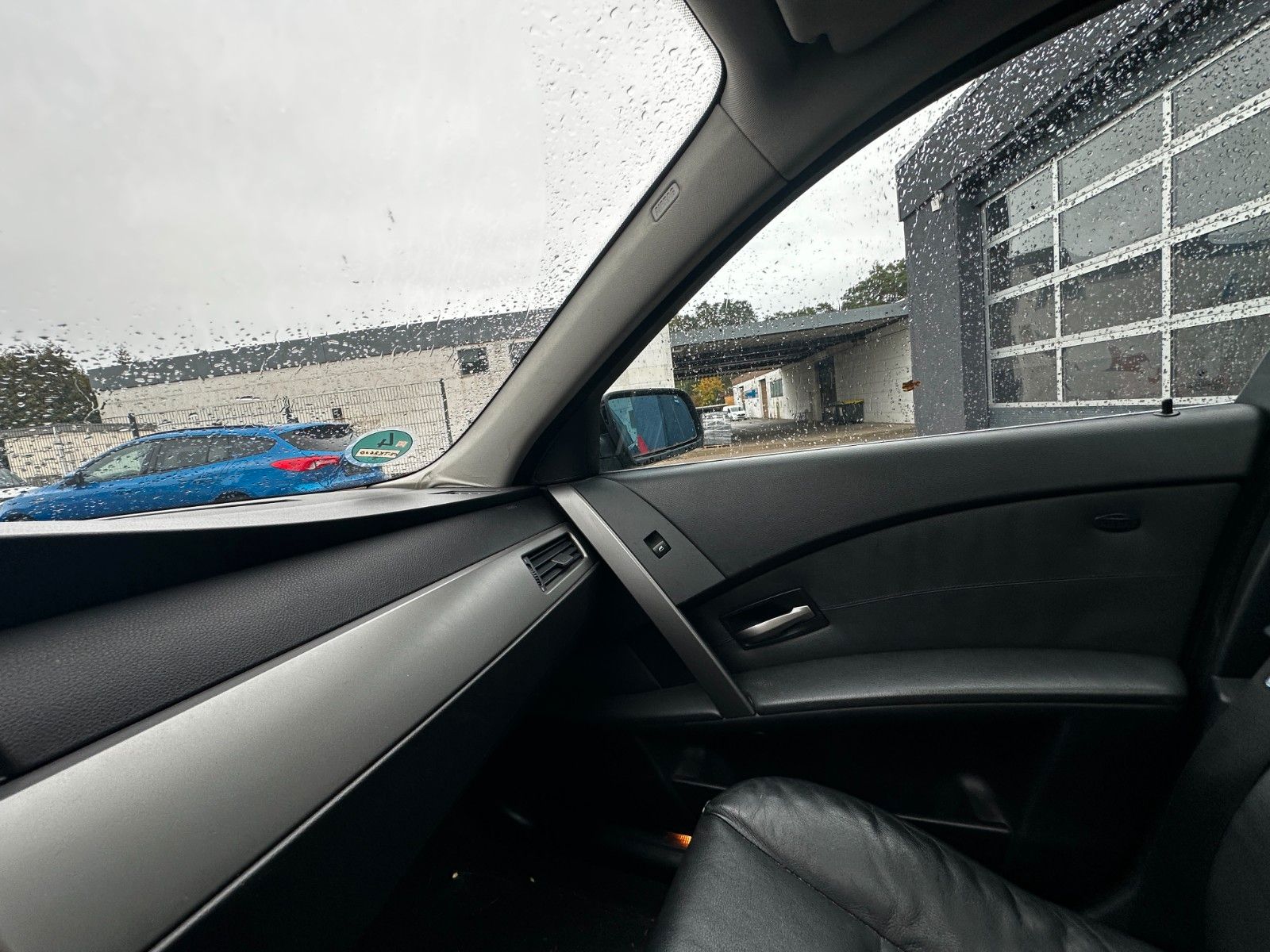 Fahrzeugabbildung BMW 525 d Autom. Leder Pano Navi SH Xenon