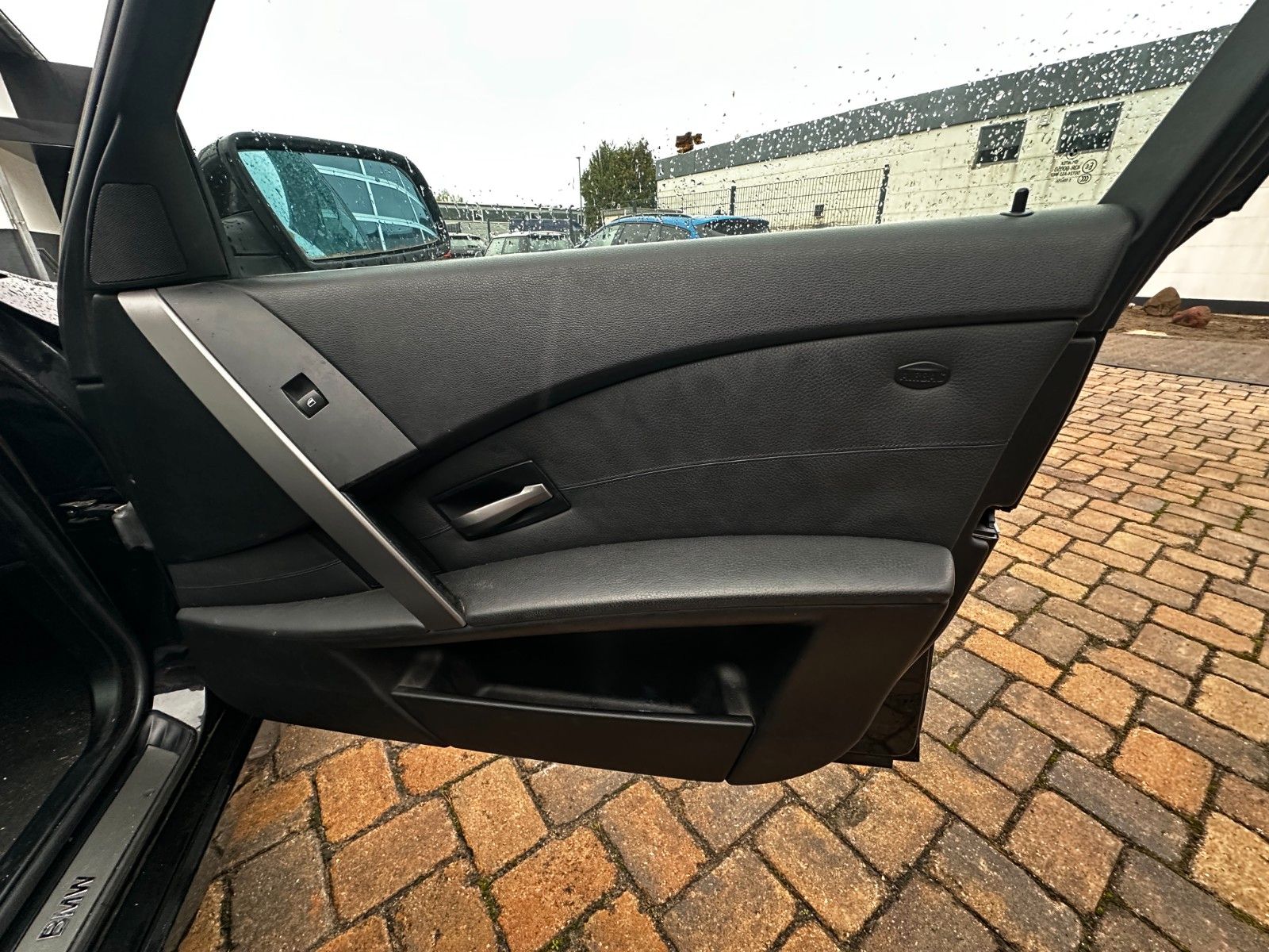 Fahrzeugabbildung BMW 525 d Autom. Leder Pano Navi SH Xenon