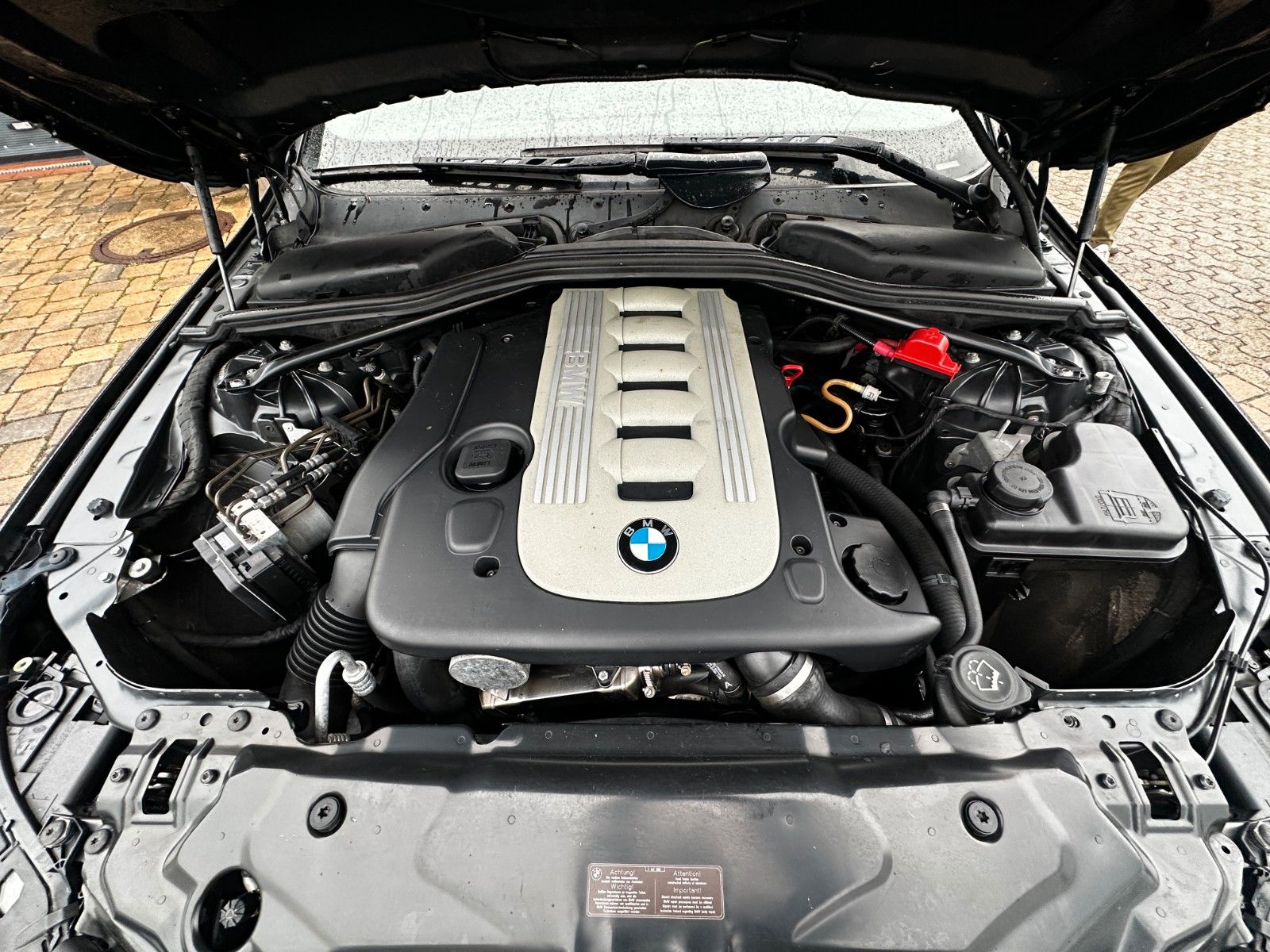 Fahrzeugabbildung BMW 525 d Autom. Leder Pano Navi SH Xenon