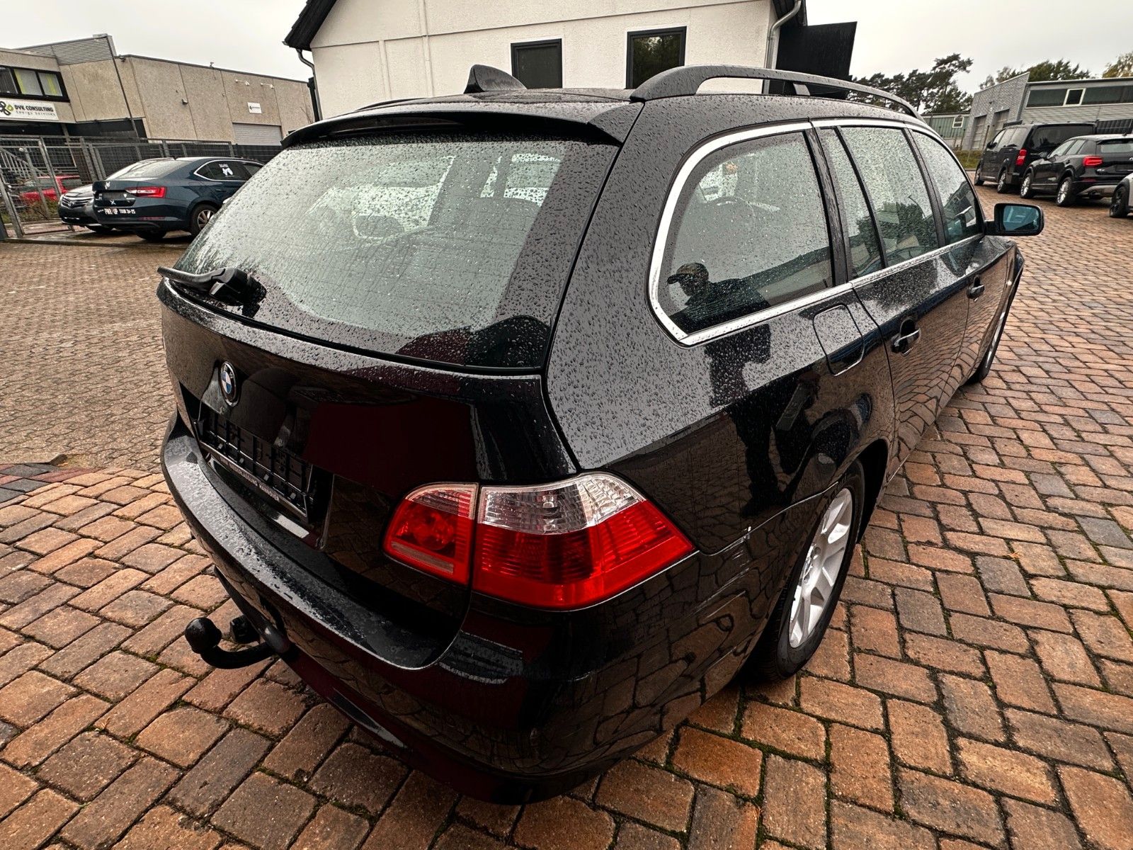 Fahrzeugabbildung BMW 525 d Autom. Leder Pano Navi SH Xenon