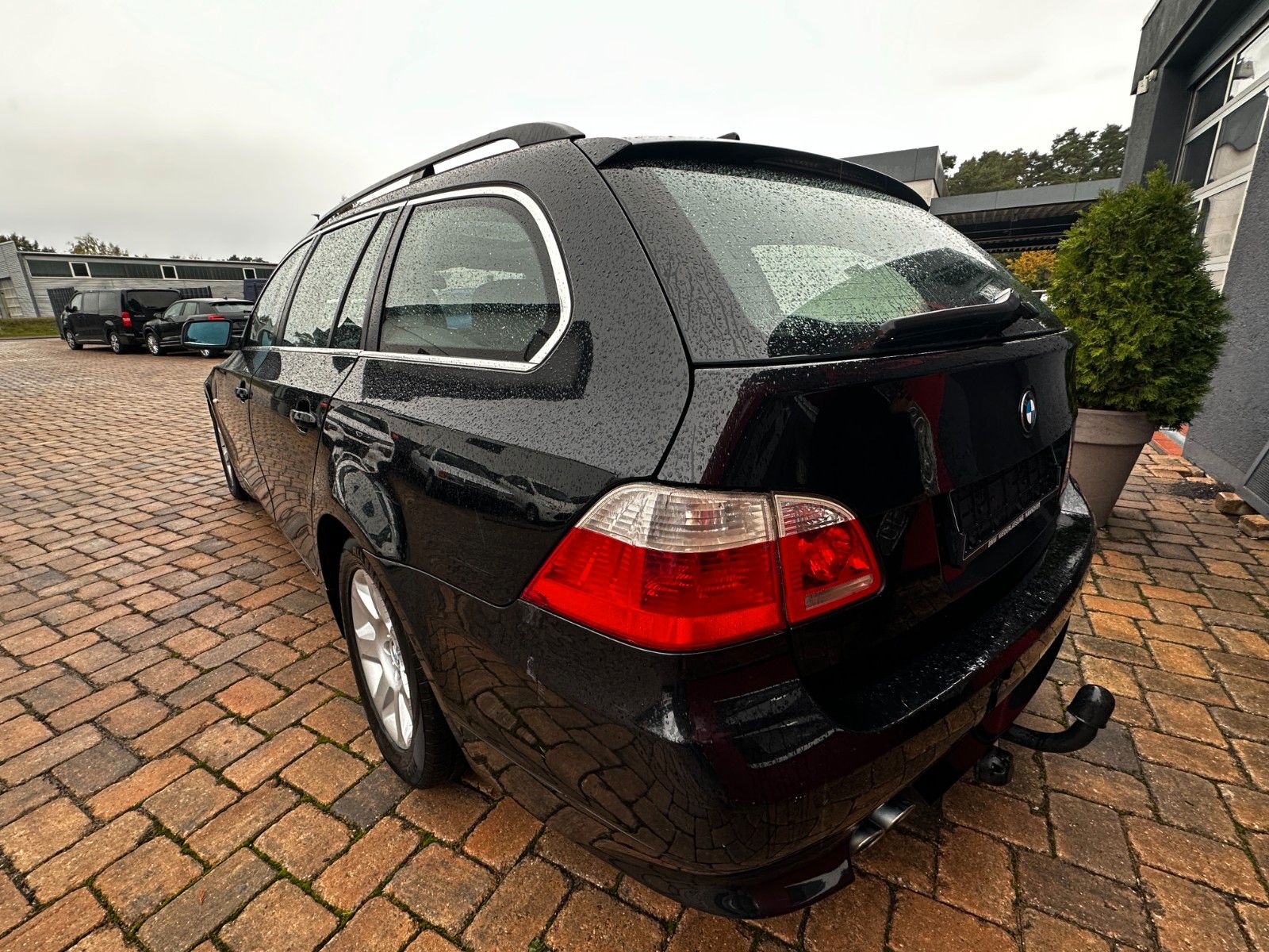Fahrzeugabbildung BMW 525 d Autom. Leder Pano Navi SH Xenon
